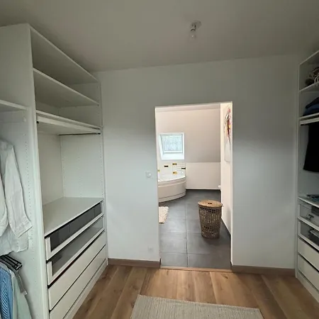 Au Milieu De La Hague, 5 Personnes Branville-Hague