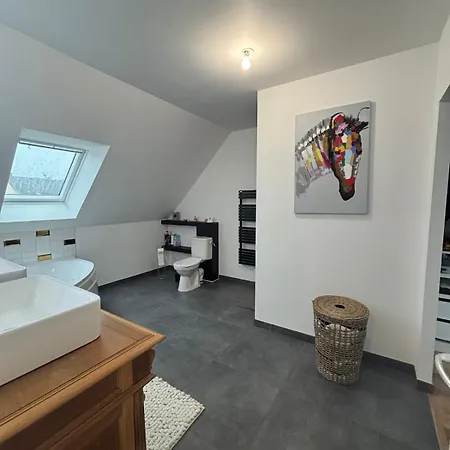 Vakantiehuis Au Milieu De La Hague, 5 Personnes *