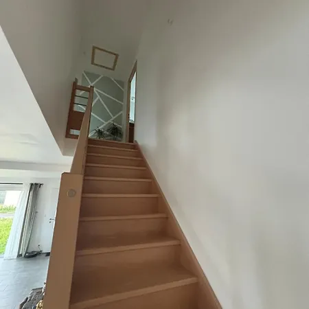 Au Milieu De La Hague, 5 Personnes * Branville-Hague