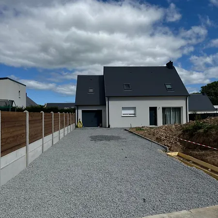 Au Milieu De La Hague, 5 Personnes * Branville-Hague